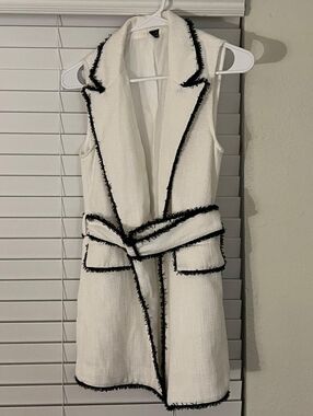 SHEIN White Textured Vest with Black Label